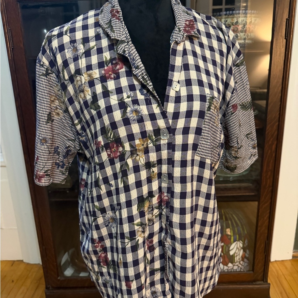 Vintage Teddi morning glory Checkered Short Sleeve Shirt